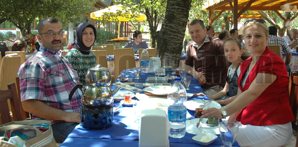 BEM-BİR-SEN SAKARYA ŞUBESİ  ÜYELERİ İLE KAHVALTIDA BULUŞTU