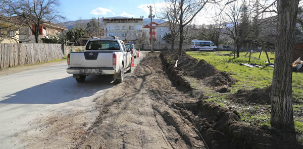 YOL GENİŞLETME ÇALIŞMALARI DEVAM EDİYOR