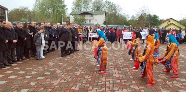 23 NİSAN SAPANCA'DA COŞKUYLA KUTLANDI