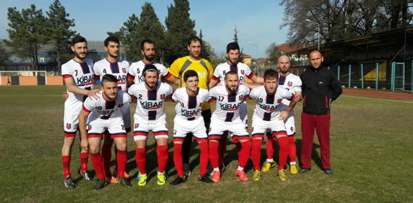 KURTKÖYSPOR, D GRUBUNDA ZİRVEYE OTURDU