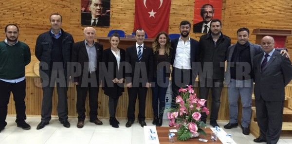 CHP SAPANCA'DA YENİ BAŞKAN ENİS CEYLAN