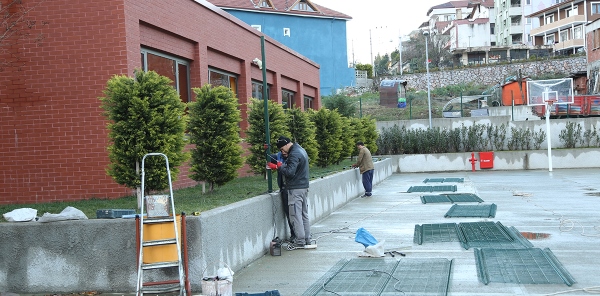 BELEDİYE’DEN OKUL BAHÇESİNDE DÜZENLEME