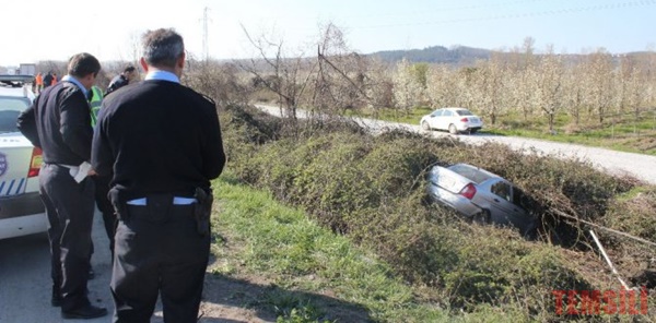 SAPANCA'DA TRAFİK KAZASI: 3 YARALI