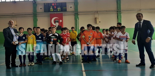 SAPANCA'DA FUTSAL TURNUVASI DÜZENLENDİ