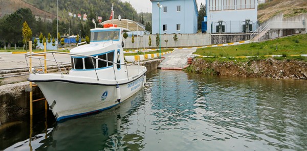 ''SAPANCA'DA SU GÖLDEN İÇİLİR''