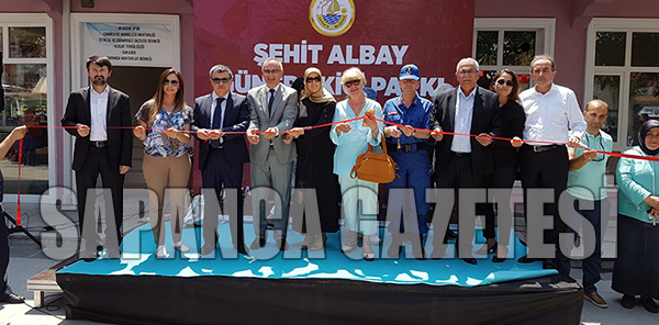 ŞEHİT ALBAYIN EŞİ PARKIN AÇILIŞI İÇİN GELDİ