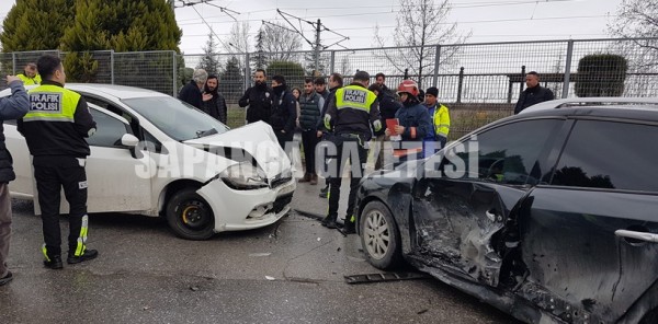 SAPANCA'DA TRAFİK KAZASI: 1 YARALI