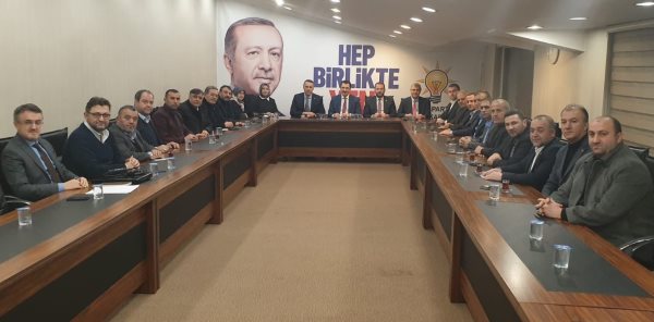 AK PARTİ'DE SON DAKİKA TOPLANTISI