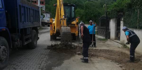 MAHALLE VE CADDELERDE ÇALIŞMALAR SÜRÜYOR