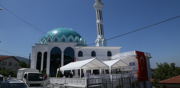 YÜZEVLER CAMİSİ'NDE 3 SENE SONRA İLK İBADET