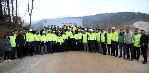 AKÇAY'DA SU TUTULMAYA BAŞLANDI