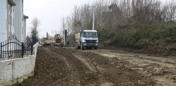 SAPANCA'DA YOL DÜZENLEME ÇALIŞMALARI