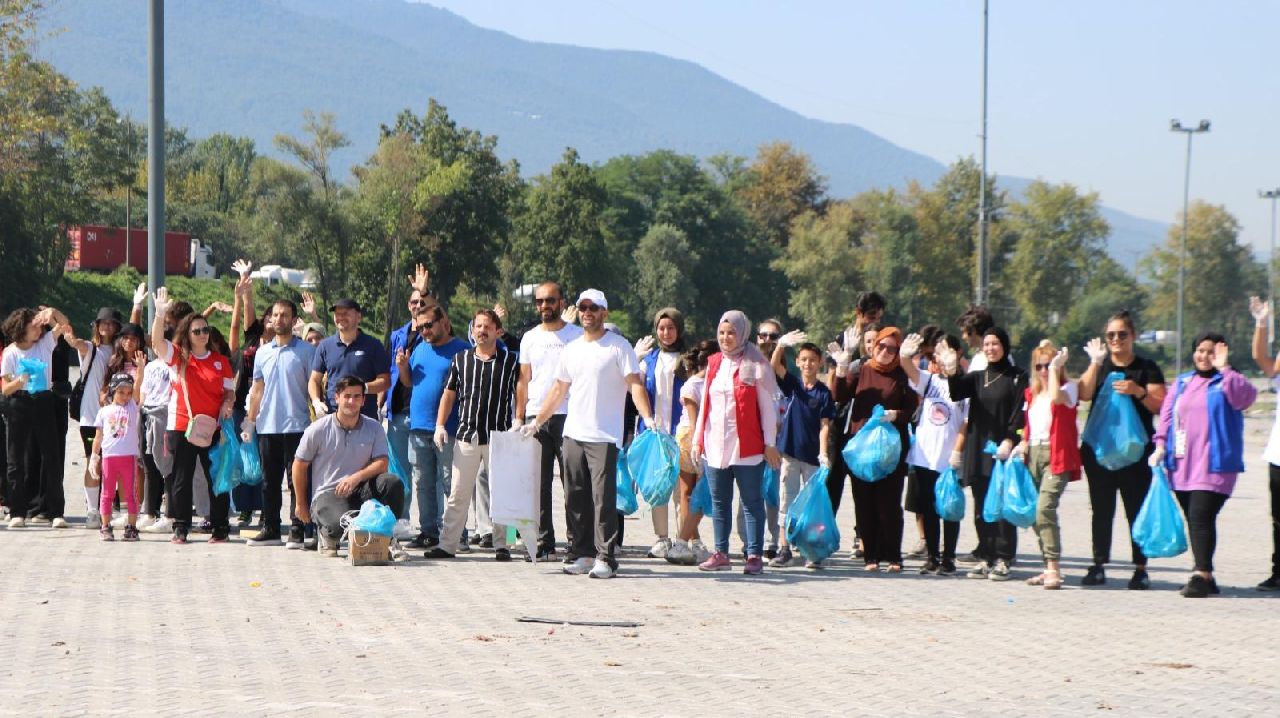 ÇEVRE TİMLERİ SAPANCA'DA KOLLARI SIVADI