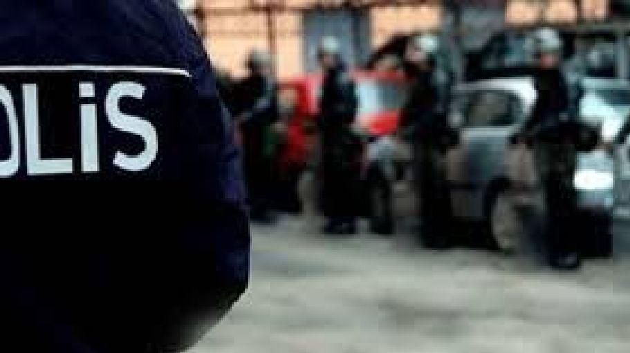 ONLARCA SUÇTAN ARANAN 4 KAFADAR AYNI EVDE YAKALANDI!