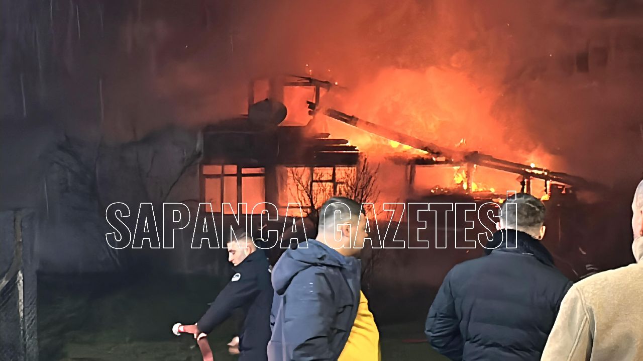 SAPANCA'DA AHŞAP EV YANGINI